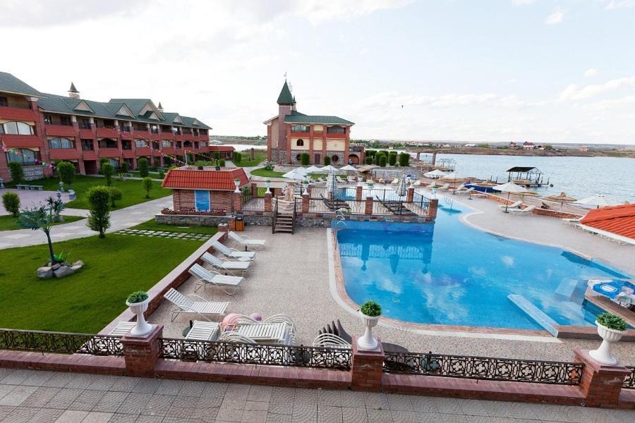 Morelux Boutique Hotel Kapchagay Buitenkant foto