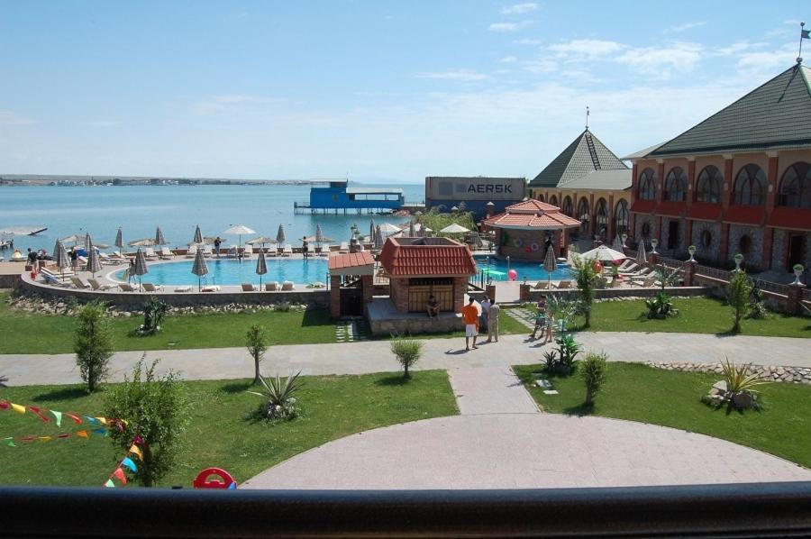 Morelux Boutique Hotel Kapchagay Buitenkant foto