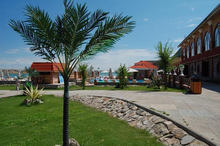 Morelux Boutique Hotel Kapchagay Buitenkant foto