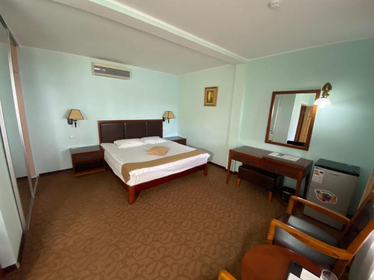 Morelux Boutique Hotel Kapchagay Buitenkant foto
