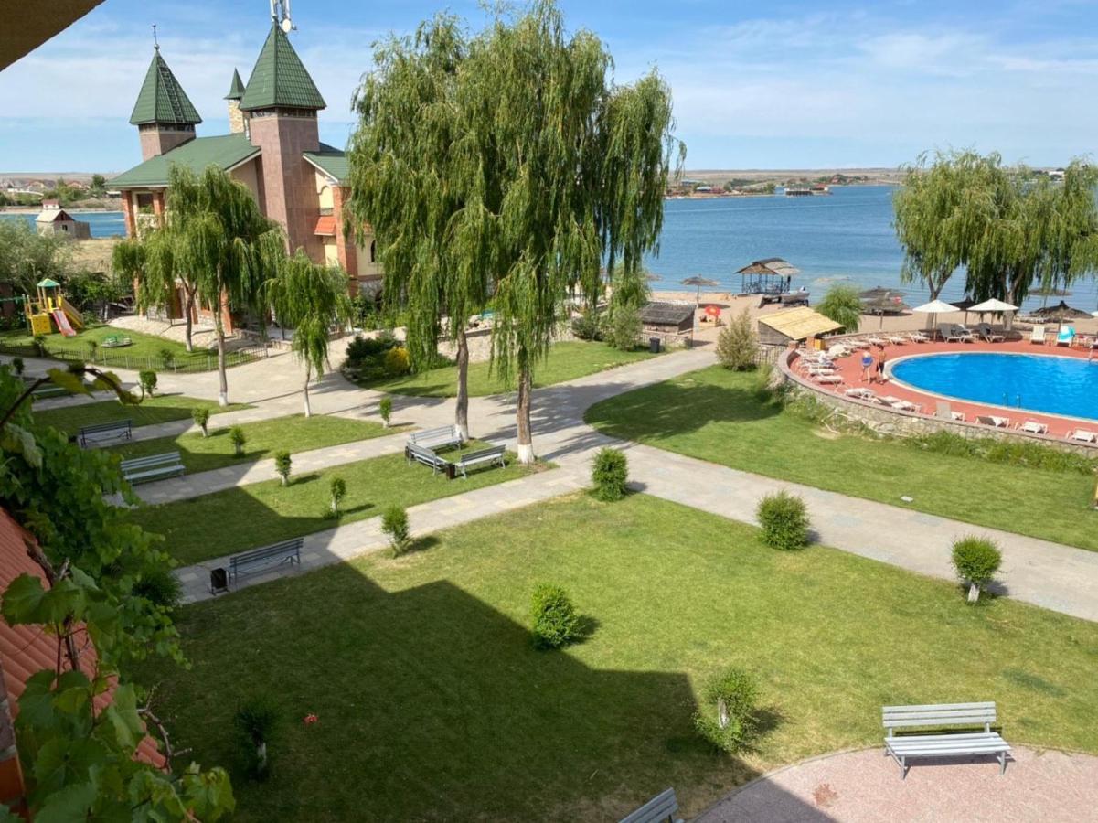Morelux Boutique Hotel Kapchagay Buitenkant foto