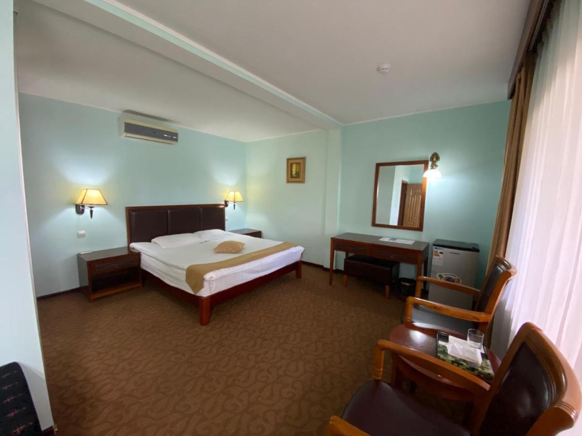 Morelux Boutique Hotel Kapchagay Buitenkant foto